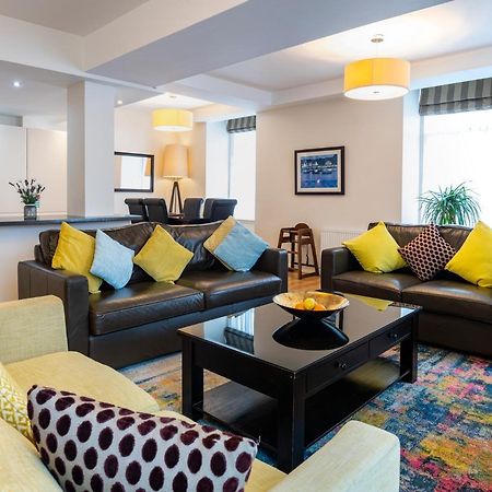 Inverness City Suites Exteriör bild