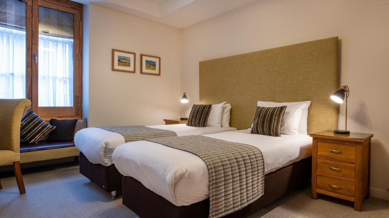 Inverness City Suites Exteriör bild