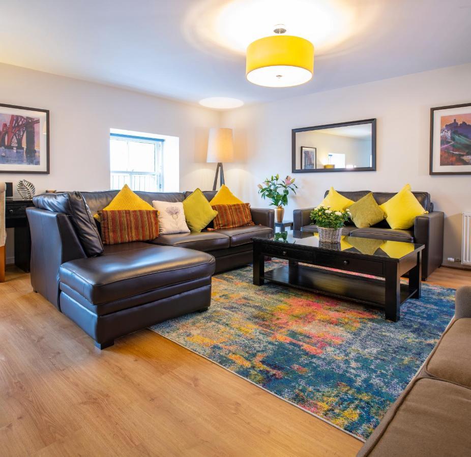 Inverness City Suites Exteriör bild