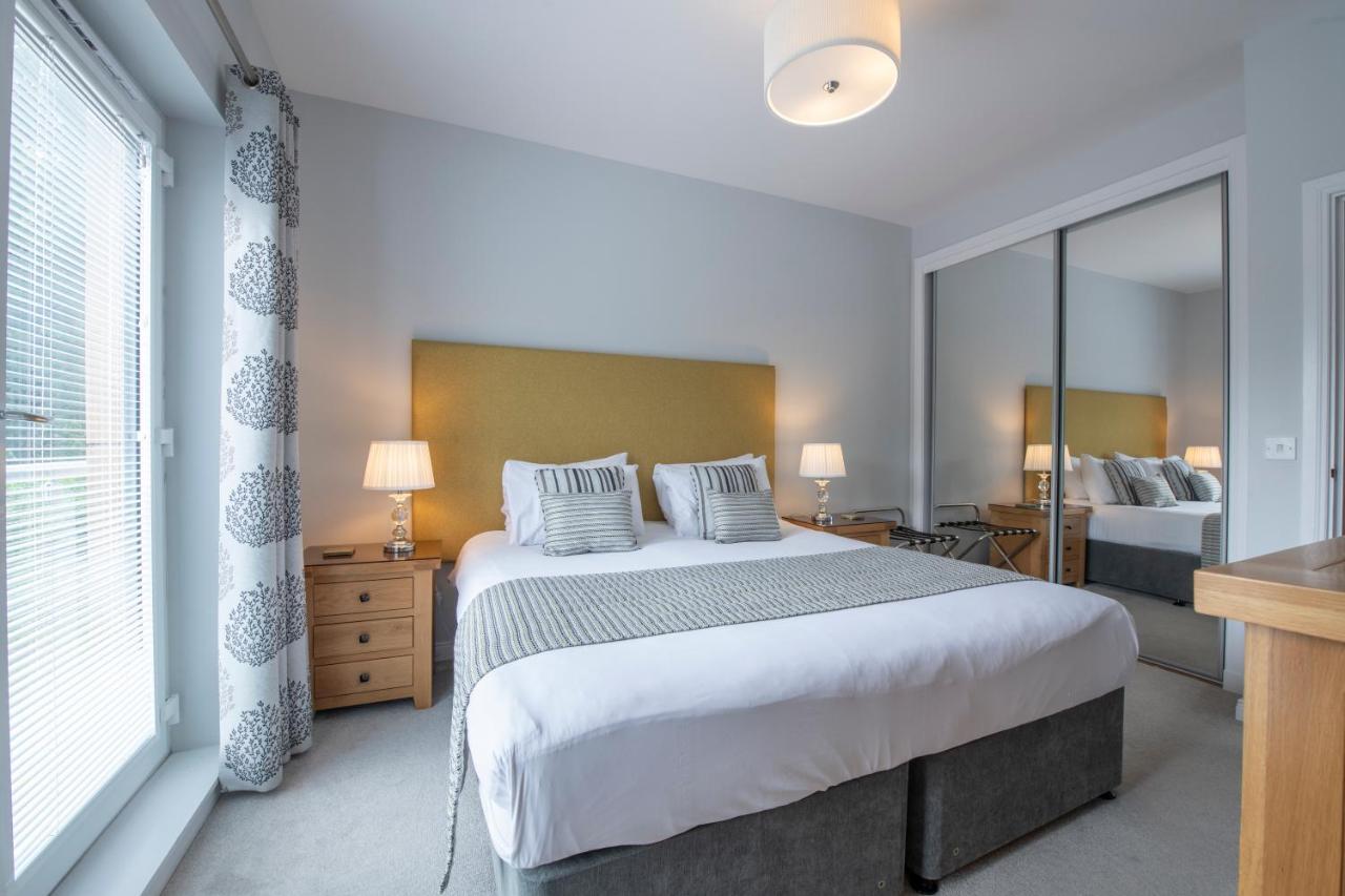 Inverness City Suites Exteriör bild
