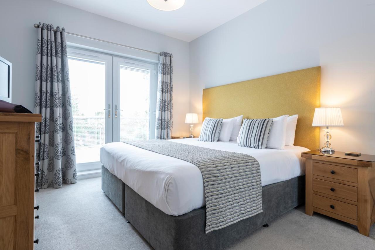Inverness City Suites Exteriör bild