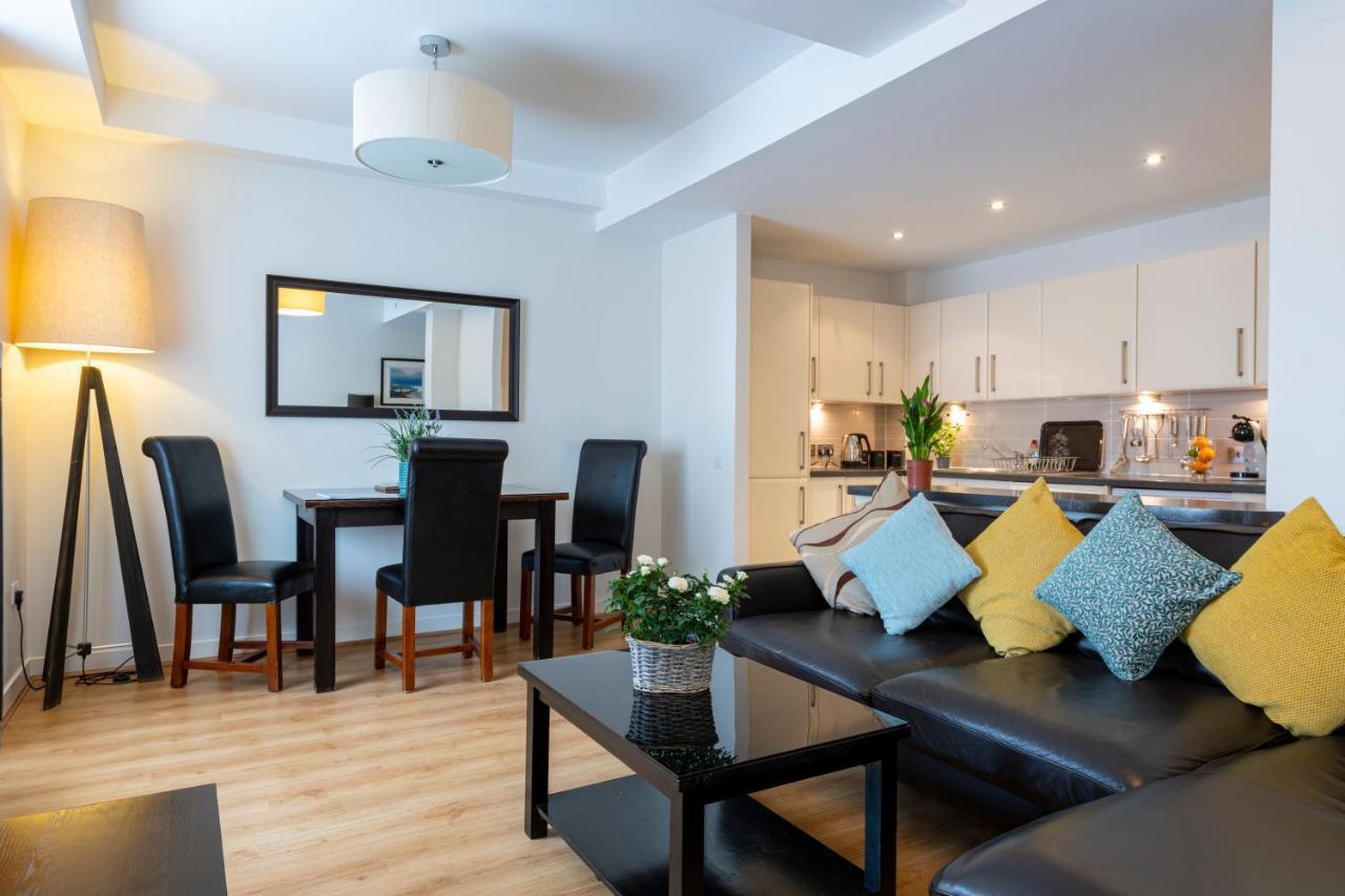 Inverness City Suites Exteriör bild