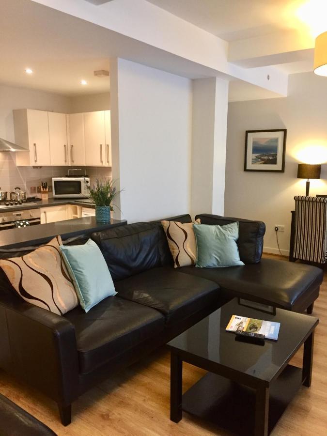 Inverness City Suites Exteriör bild