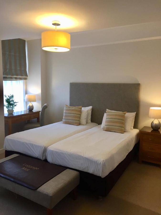 Inverness City Suites Exteriör bild